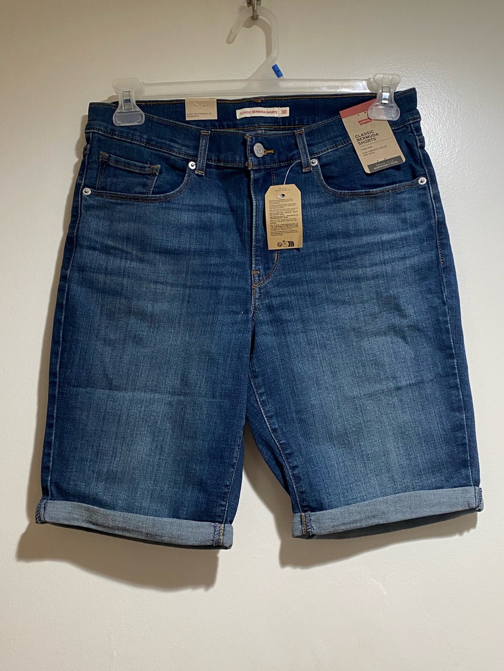 NWT Levi's Classic Bermuda denim shorts Size 30